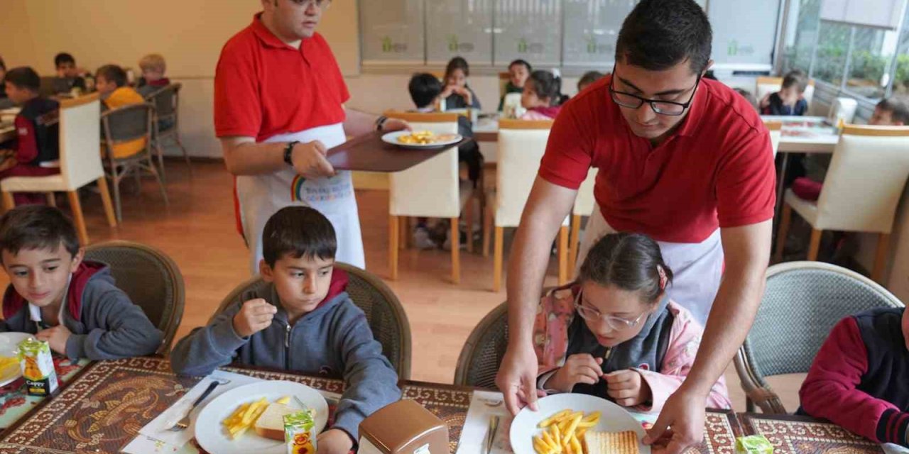 Eskişehirliler Gökkuşağı Kafeleri Çok Seviliyor