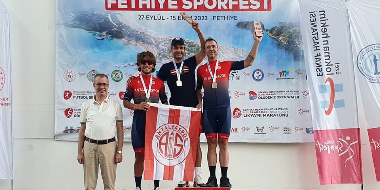 Antalyaspor Bisiklet Takımı Rakiplerine Geçit Vermedi