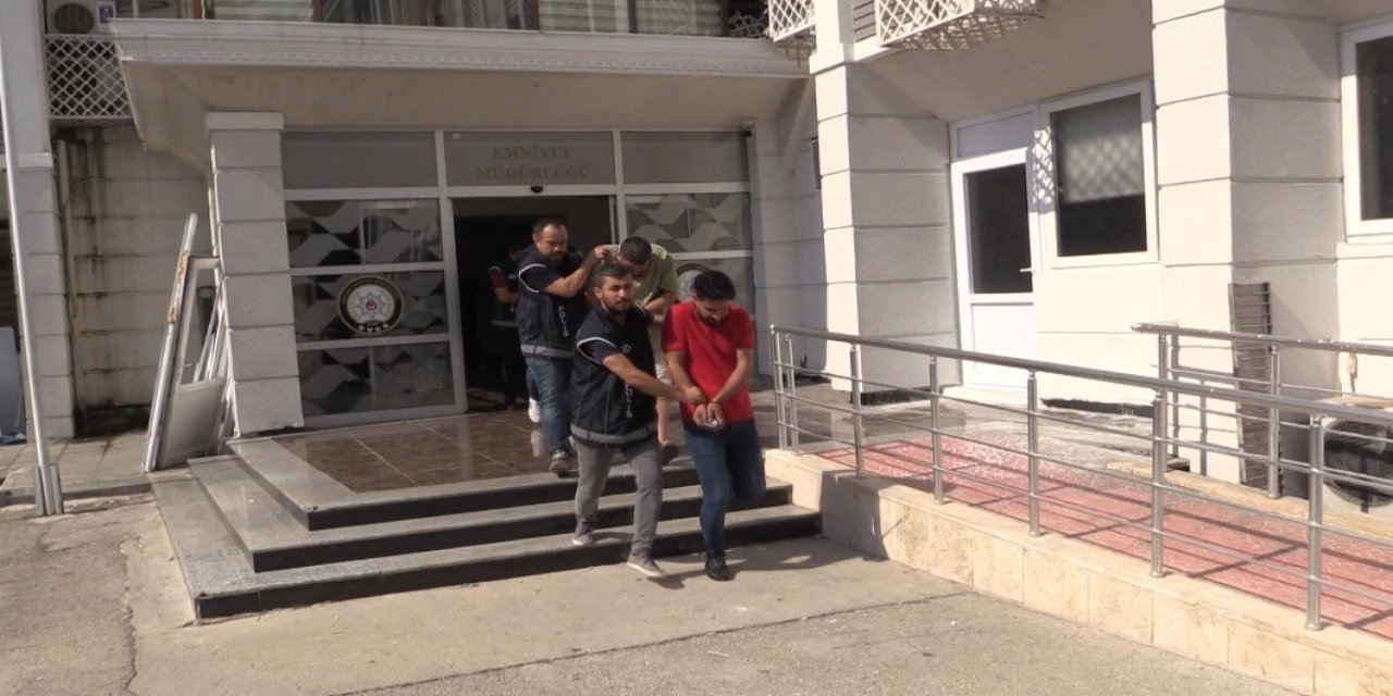 Mersin Merkezli 2 İlde Göçmen Kaçakçılığı Operasyonu: 6 Gözaltı