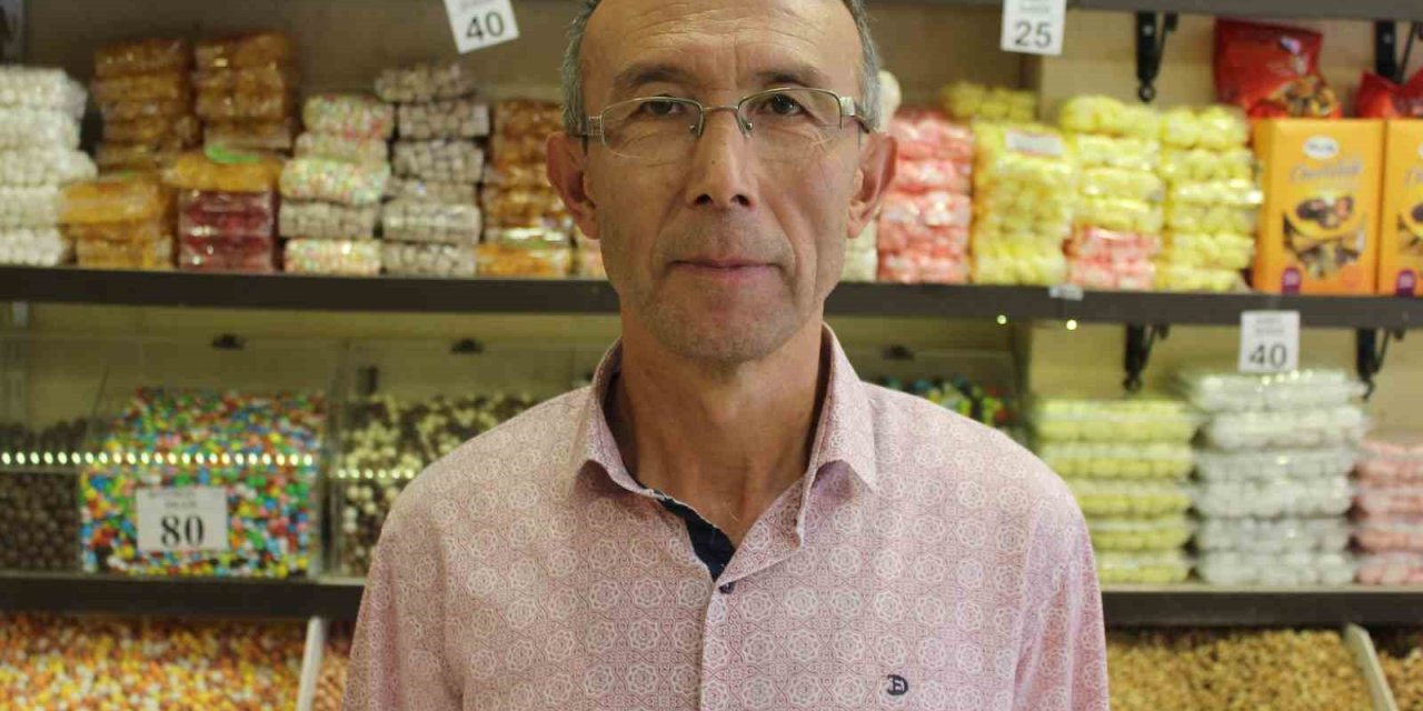 İşleri Durgun Olan Kuruyemişçi Esnafı Piyasanın Canlanmasını Umut Ediyor