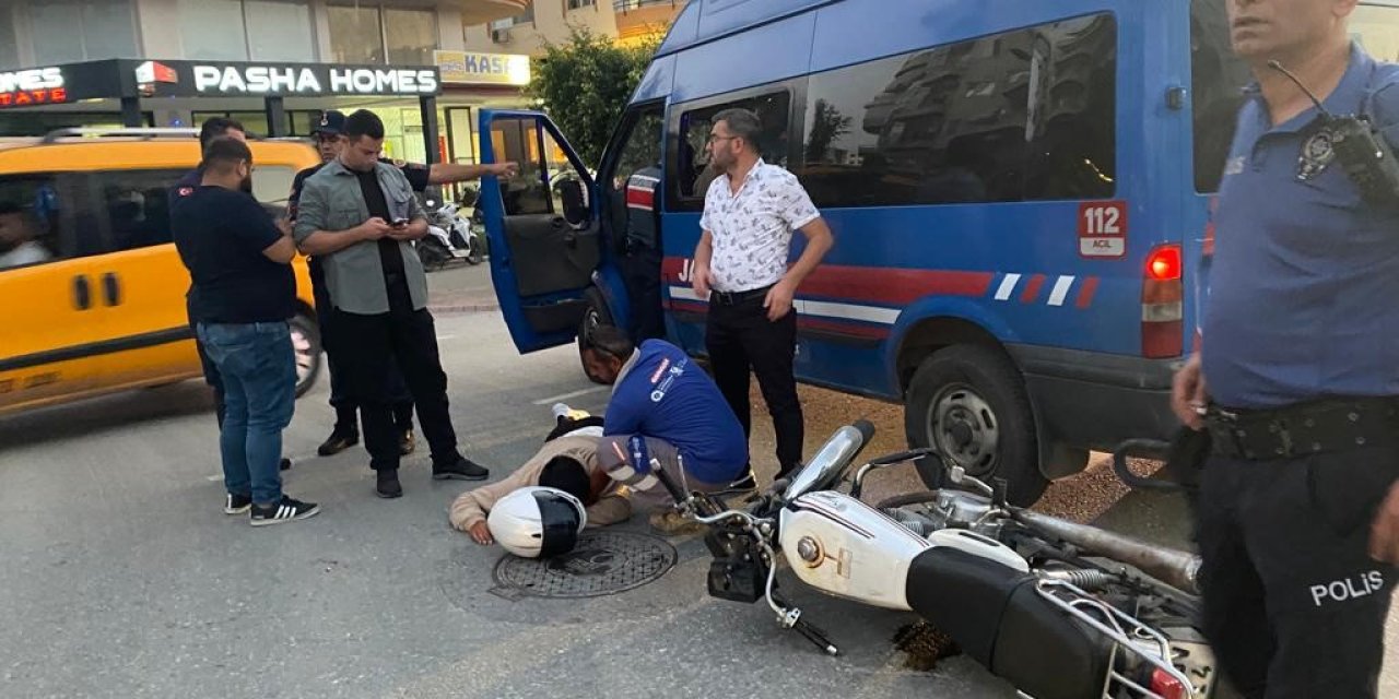 Jandarma Aracı İle Motosiklet Çarpıştı: 1 Yaralı