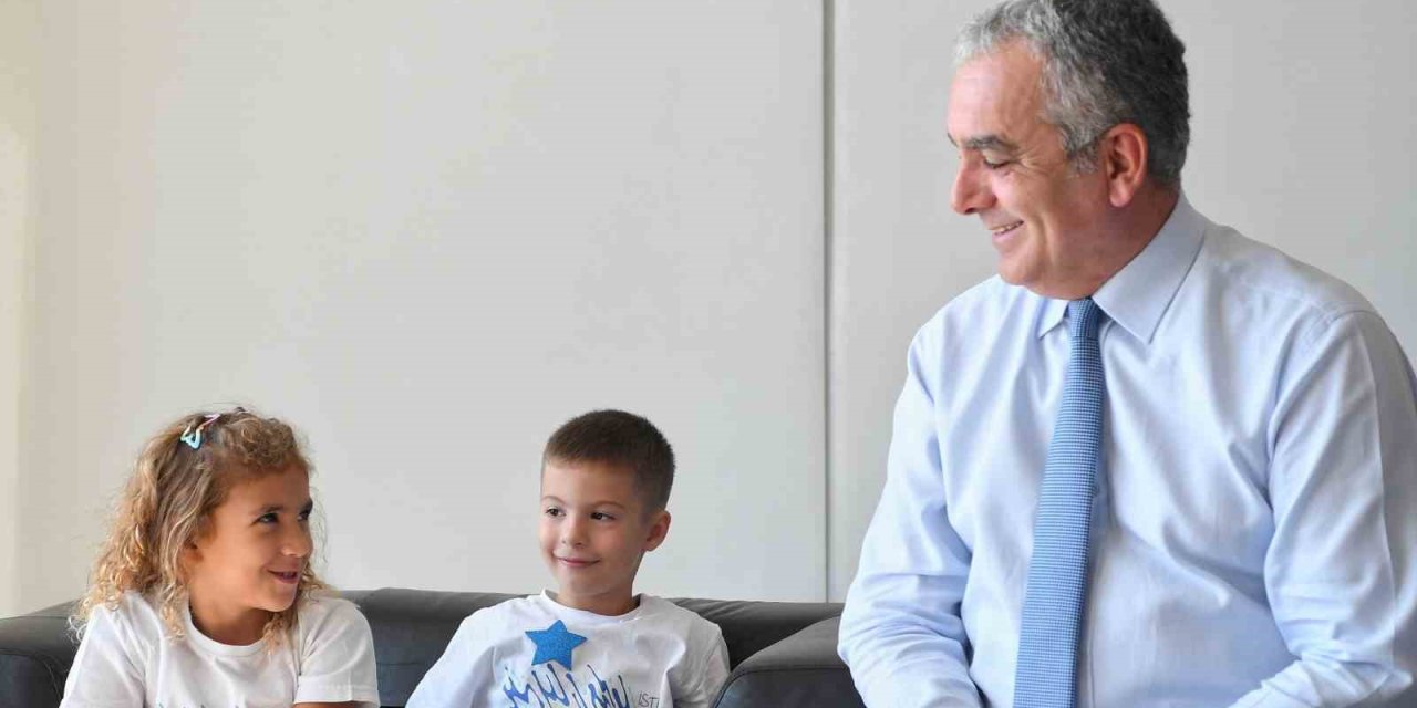 Başkan Esen, Minik Hayvanseverleri Ağırladı