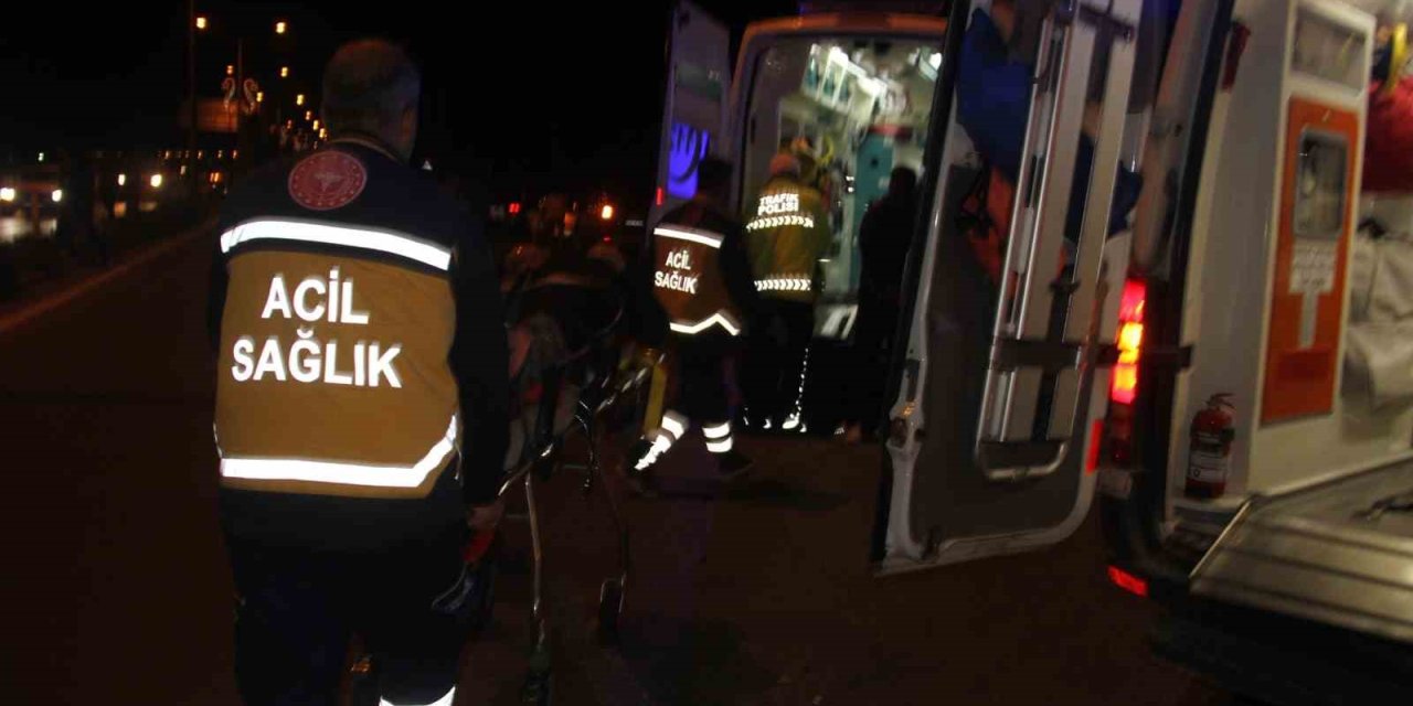 Konya’da İki Otomobil Çarpıştı: 8 Yaralı
