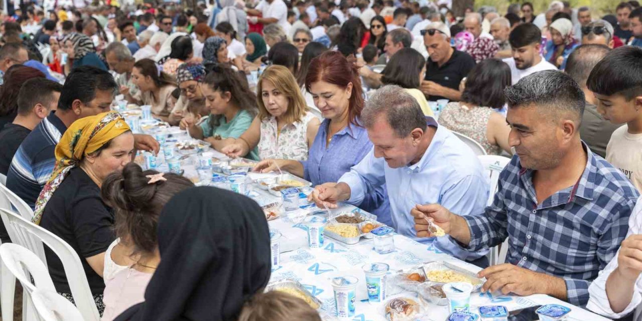 Başkan Seçer: "memleketimize Hizmet Eden Taş Üstüne Taş Koyan Herkesi Çok Seviyoruz"