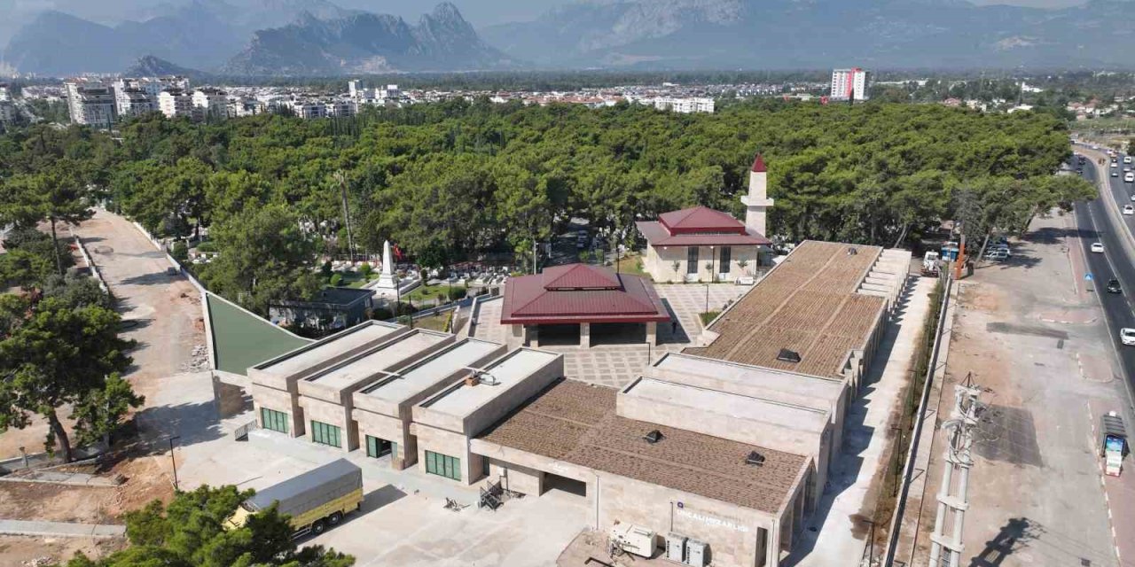 Uncalı Kent Mezarlığı Yenileme Çalışmaları Tamamlandı