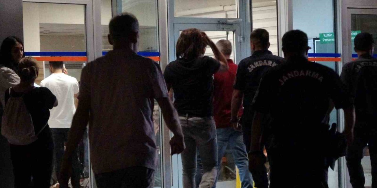 İki Aile Arasındaki Silahlı Çatışmanın Altından ’arazi’ Meselesi Çıktı: 2 Ölü, 7 Yaralı