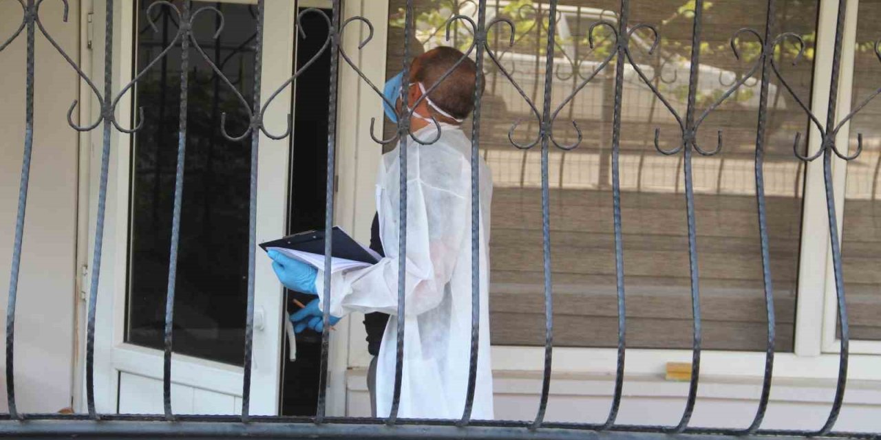 Mhp Antalya İl Yönetim Kurulu Üyesi Evinde Ölü Bulundu