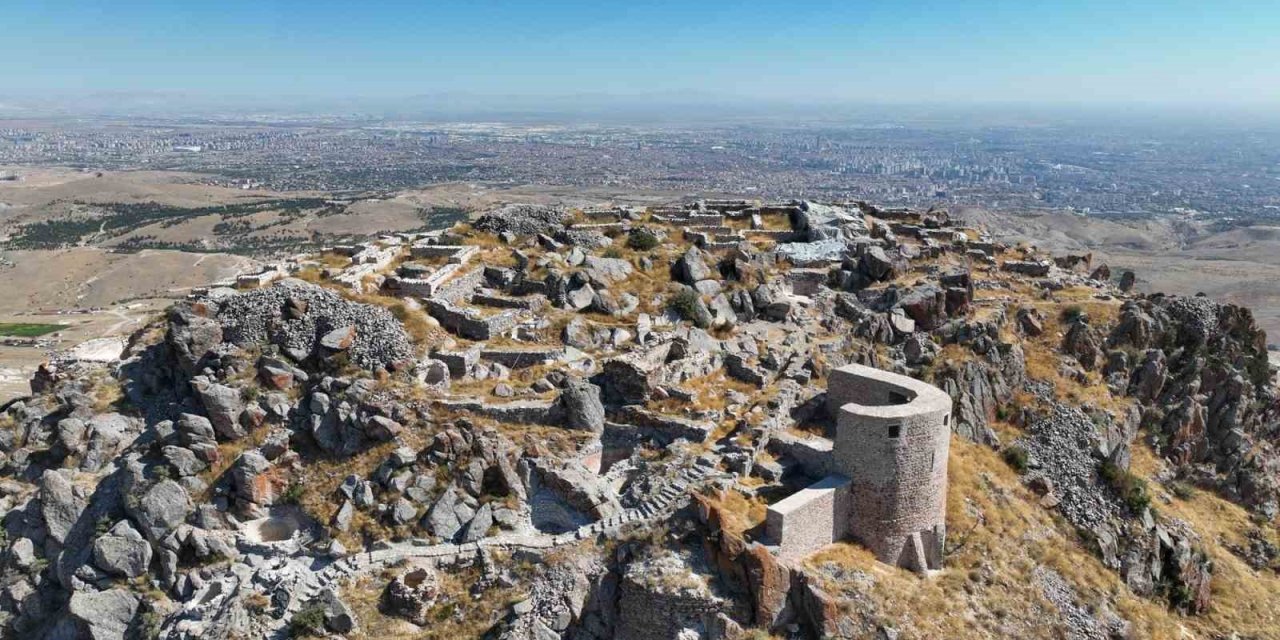 Tarihi Gevale Kalesi’nde 3. Etap Çalışmalar Sürüyor