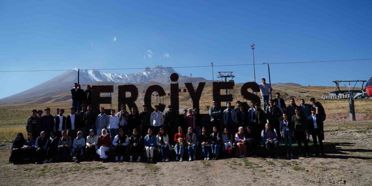 Üniversite Öğrencilerine Kültür Yolu Gezisi