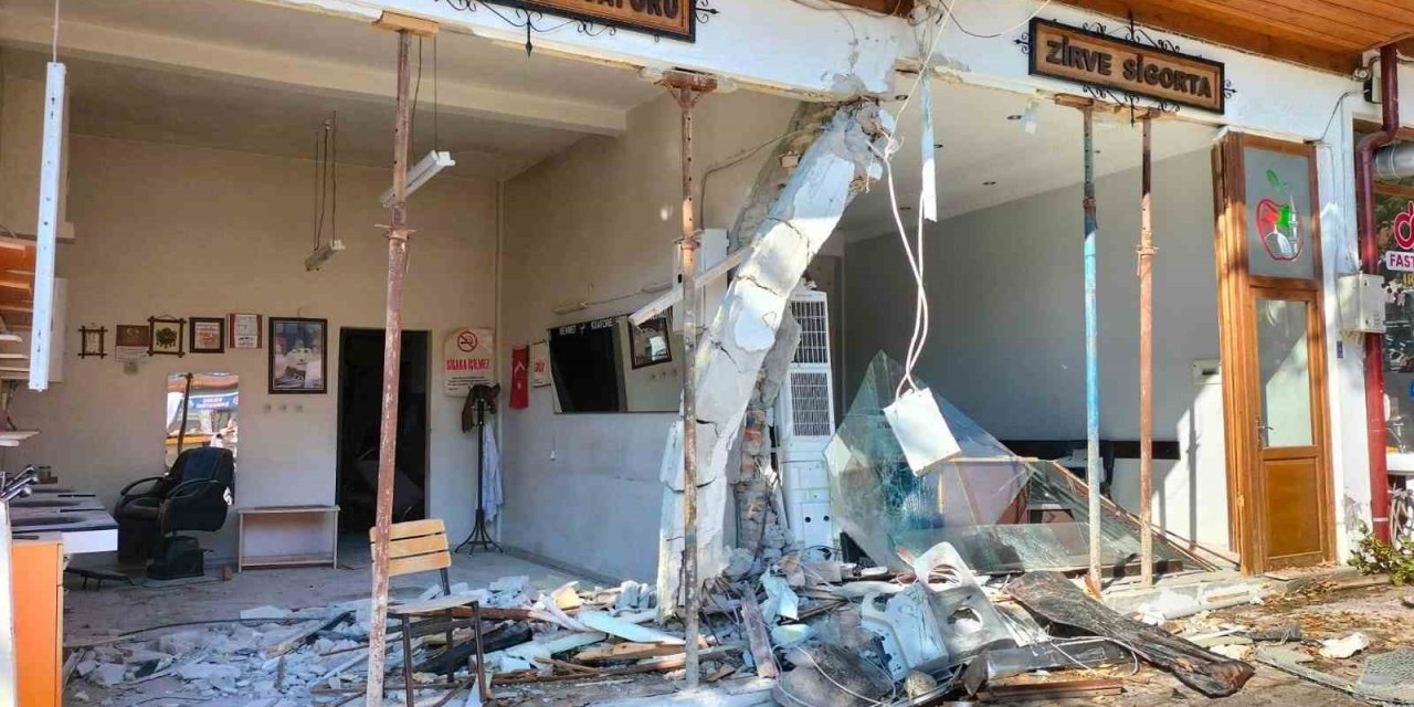 Kamyonun Freni Patladı, Facianın Eşiğinden Dönüldü