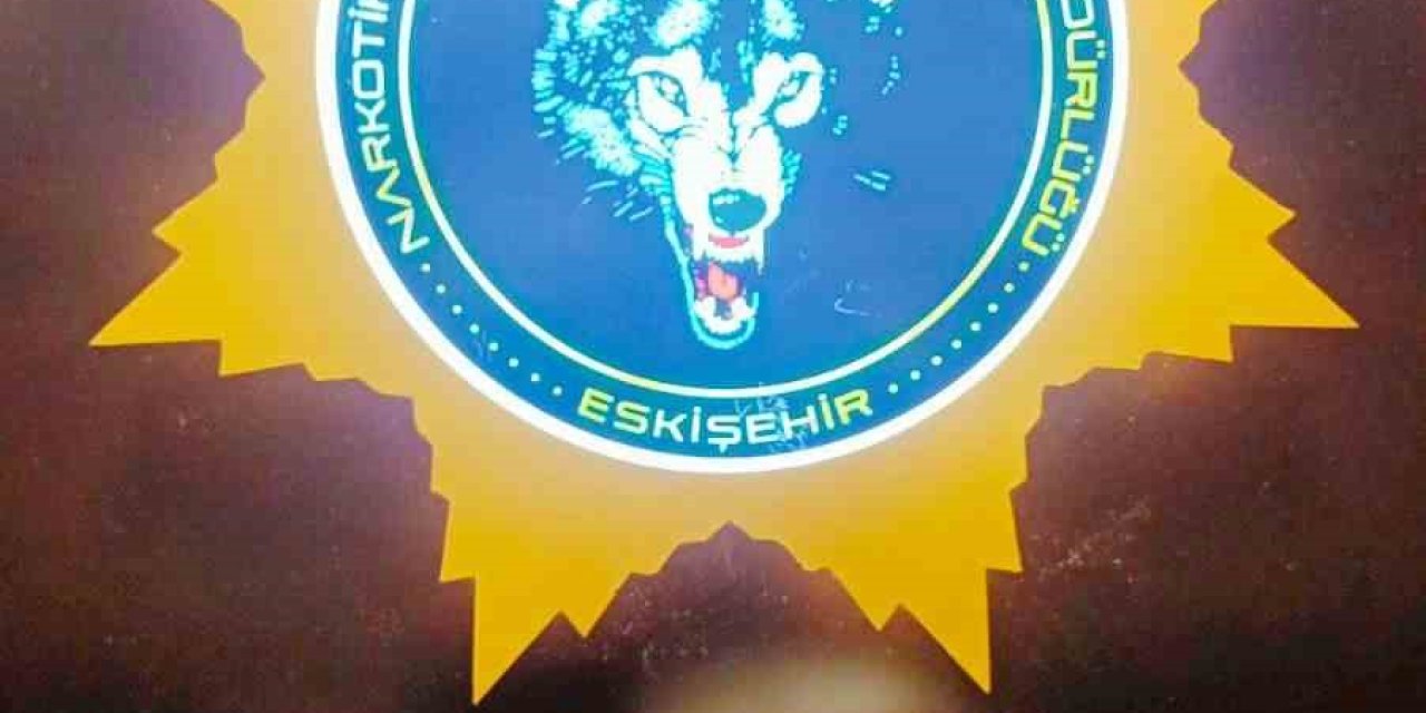 Polis Ekipleri Bir Şüphelinin Aracında Uyuşturucu Madde Ele Geçirdi