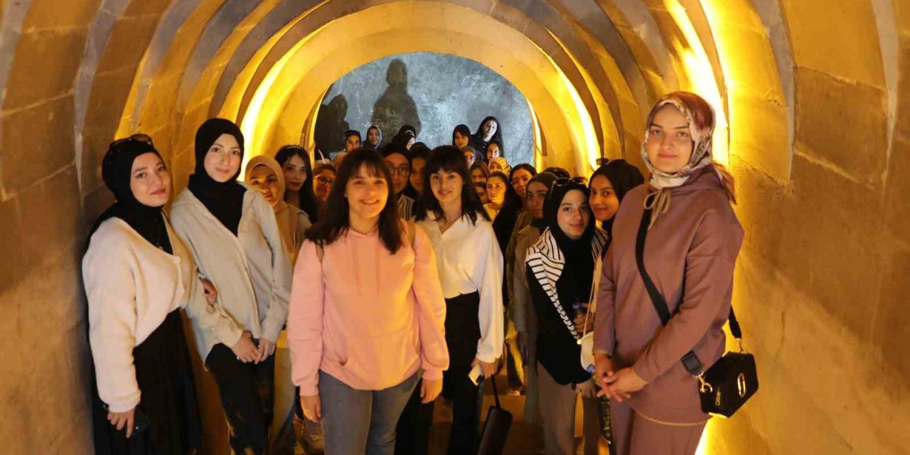 Talas’tan Yeni Üniversitelilere Oryantasyon Gezisi