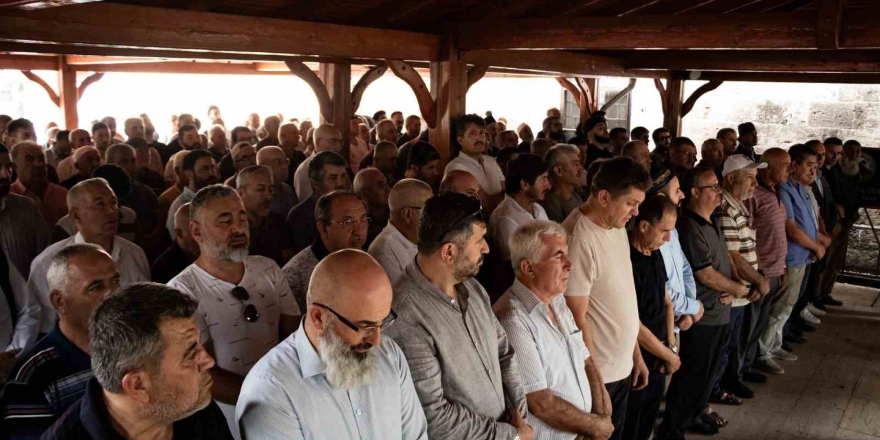 Gazze’de Hayatını Kaybedenler İçin Antalya’da Gıyabi Cenaze Namazı Kılındı