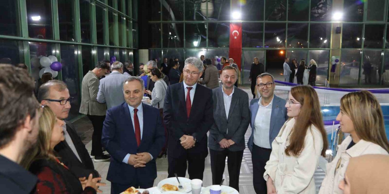 Rektör Prof. Dr. Altun, Akademisyenler İle Bir Araya Gelmeye Devam Ediyor
