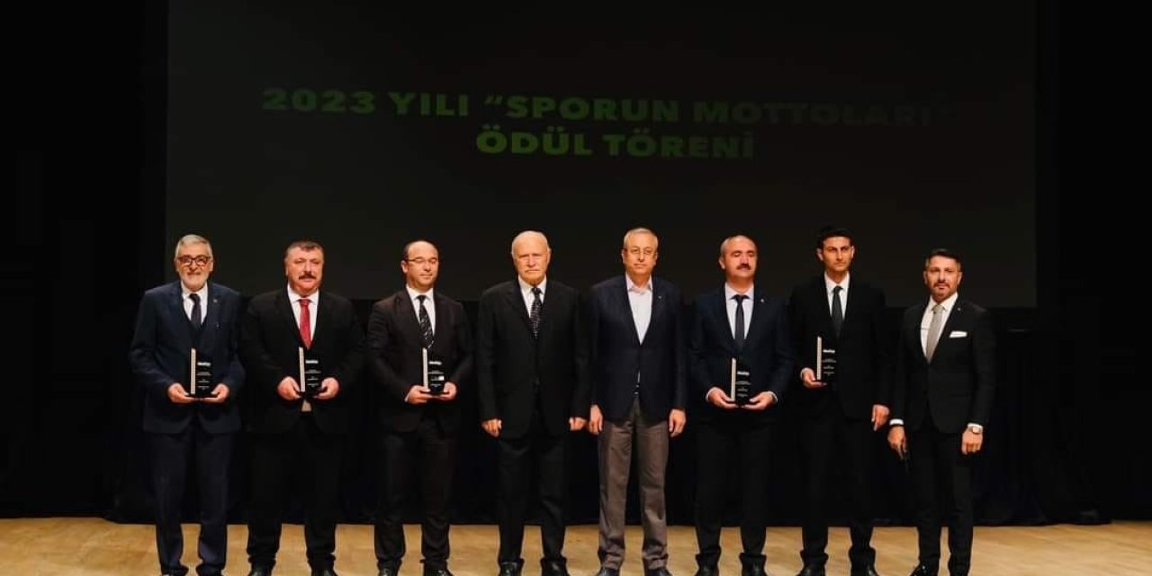 Başkan Bozkurt’a Yılın Spor Dostu Ödülü