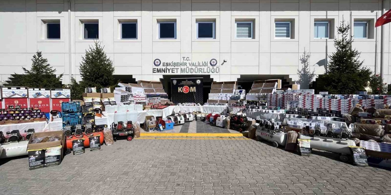 Eskişehir’de Son 1 Ayda 5 Milyon Tl Değerinde Kaçak Ürün Ele Geçirildi