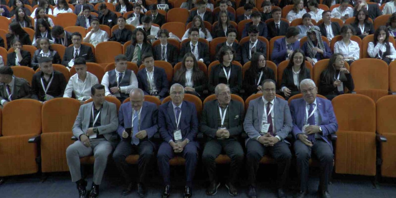 Tekden Fen Ve Anadolu Lisesi’nde ‘munex’23’ Konferansı