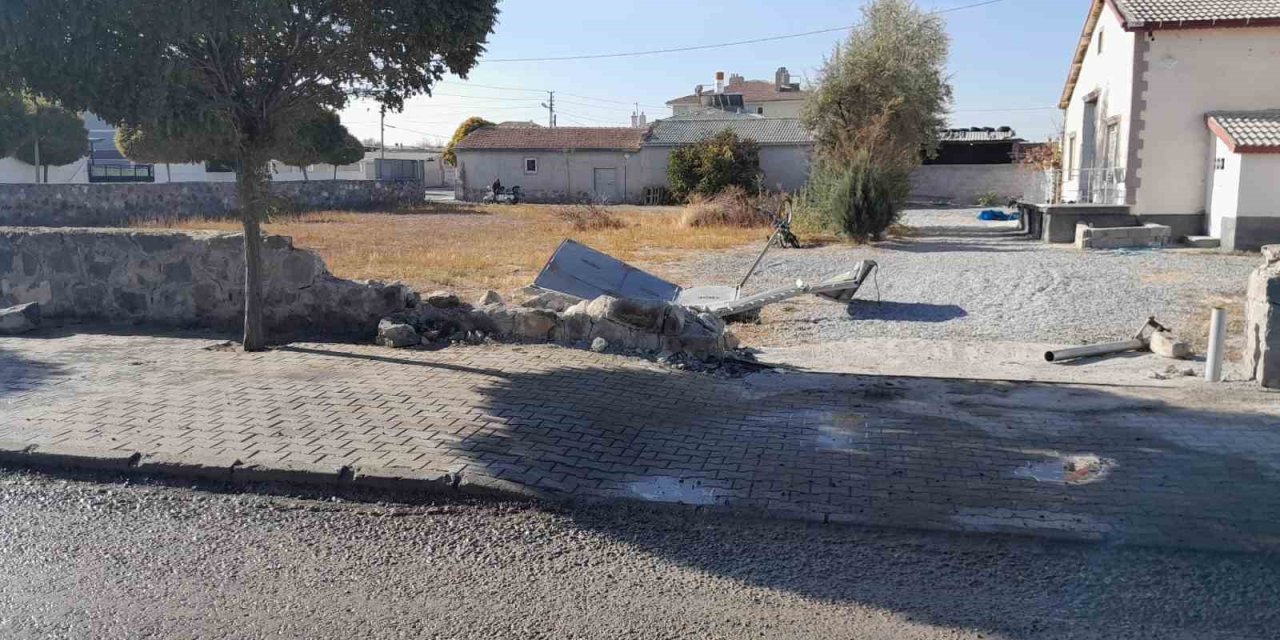 Konya’da Otomobil Motosiklete Çarptı: 1 Ölü, 2 Yaralı