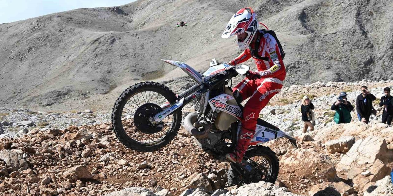 Endurocular Deniz Seviyesinden 2 Bin 365 Metre Yükseklikteki Tahtalı Dağı’nın Zirvesine Çıktı