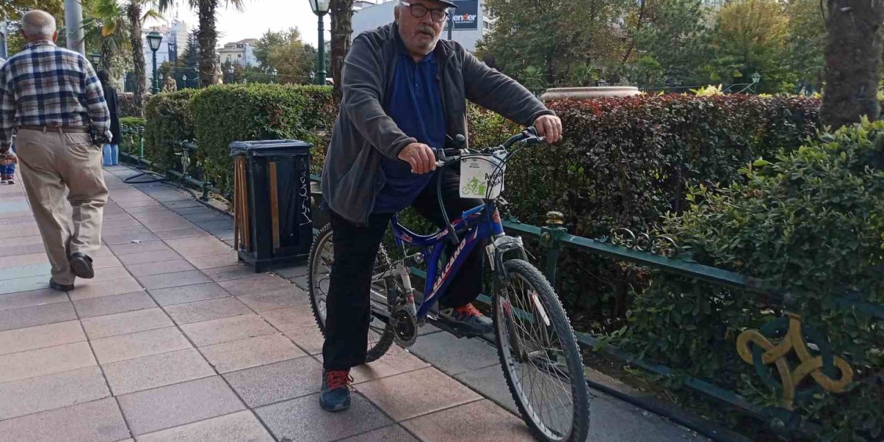 ‘arabadan İn, Bisiklete Bin’ Sloganıyla Herkesi Pedal Çevirmeye Davet Etti