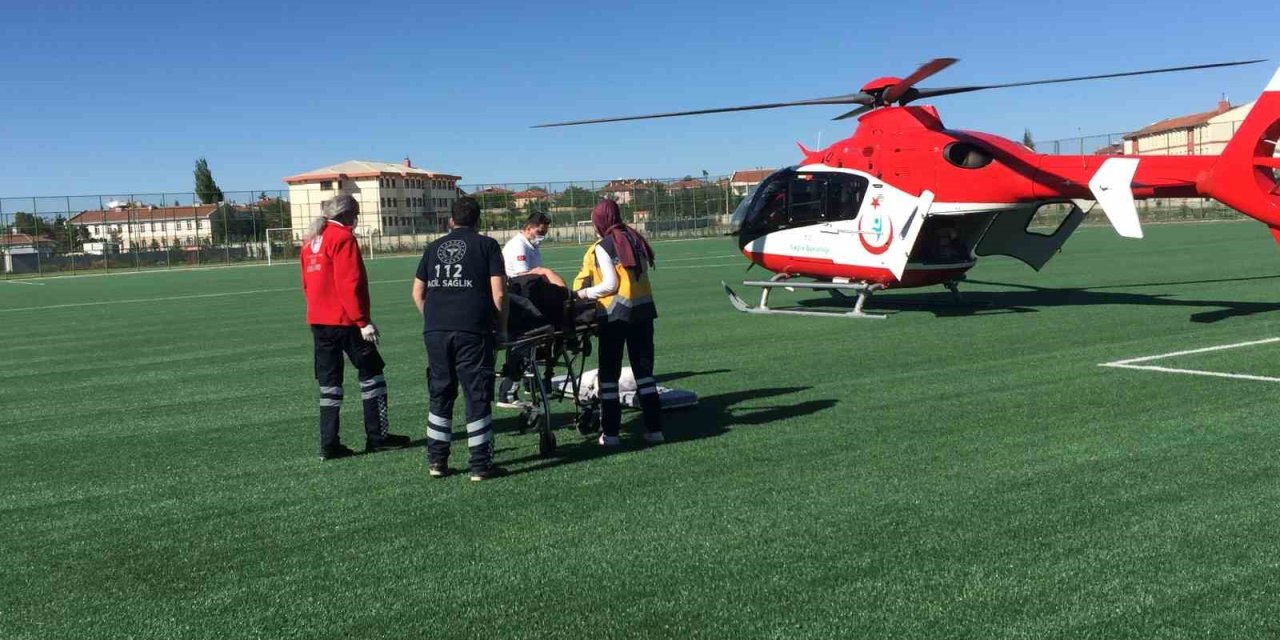 Kalp Krizi Geçiren Yaşlı Adam İçin Helikopter Ambulans Havalandı