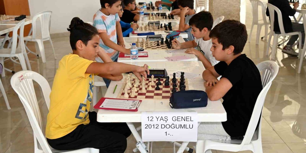 Manavgat Belediyesi’nden Cumhuriyetin 100. Yılına Özel Satranç Turnuvası