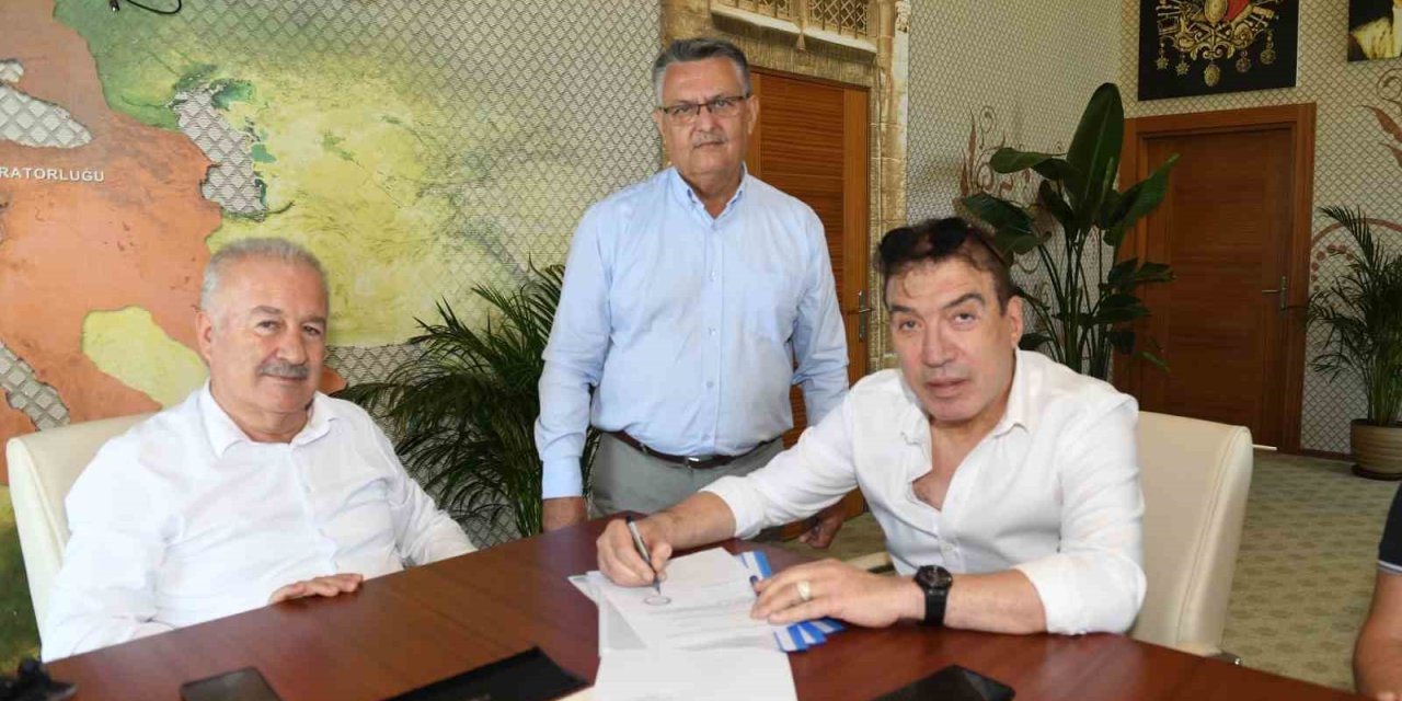 Aksu Merkez Cami’nin İç Düzenlemesine Kırbıyık’tan Destek