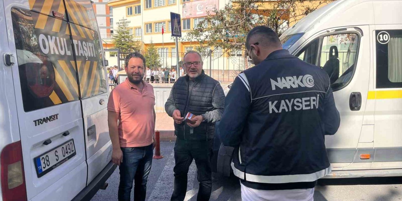 Narkotik Polisi Okul Çevrelerinde Kuş Uçurtmuyor