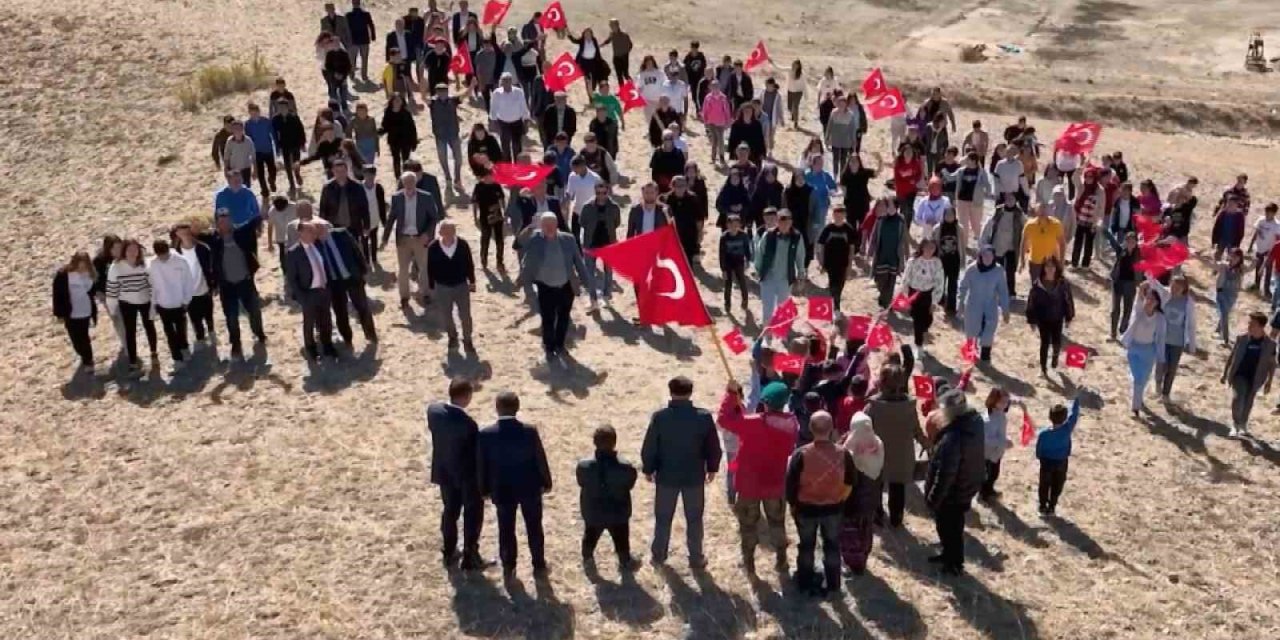 Eğitim Camiası Cumhuriyetin 100. Yıl Coşkusunu Kısa Filmle Anlattı