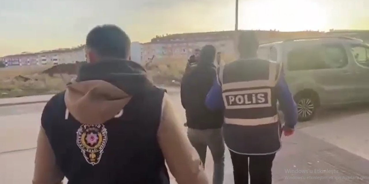 Eskişehir Polisinden Aranan Şahıslara Yönelik 33 Ekip Ve 196 Personelle Operasyon