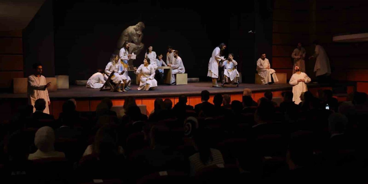 Kayseri Devlet Tiyatrosu Muhteşem Bir Açılışla "perde" Dedi