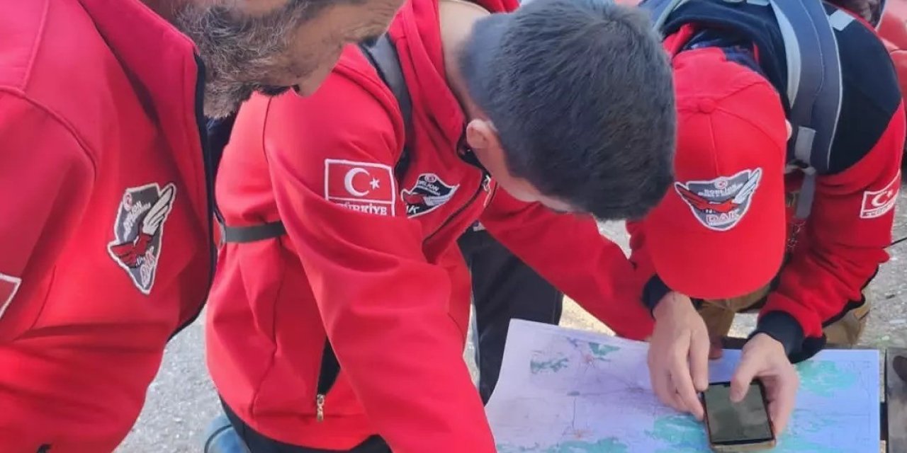 Dak Üyeleri Doğada Yön Bulma, Harita Ve Pusula Kullanma Eğitim Aldı
