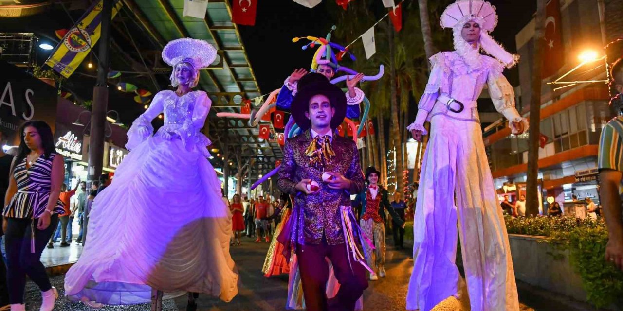 Kaleiçi Festivalle Renklendi