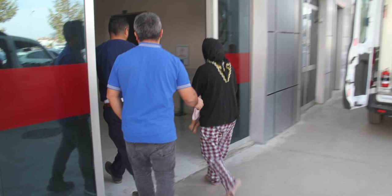 Üzerine Çaydanlık Devrilen 9 Aylık Bebek Yaralandı