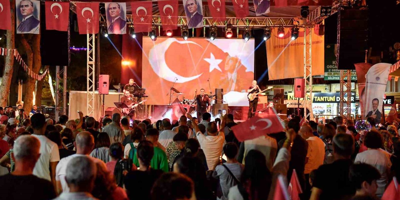 Mersin’de Cumhuriyet Kutlamaları Başladı