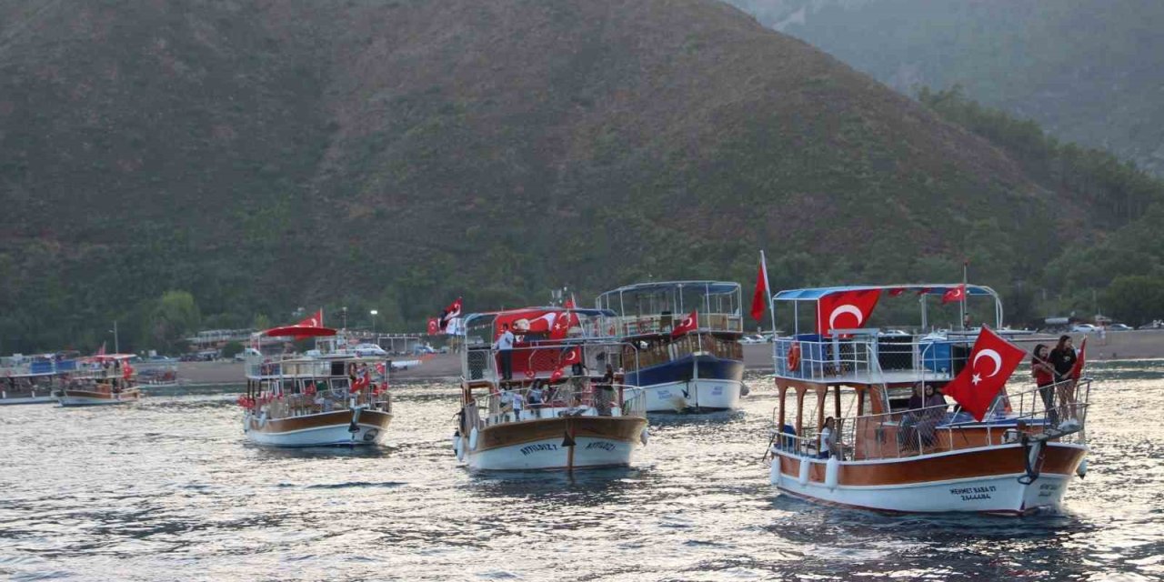 Mavi Sularda 100. Yıl Coşkusu