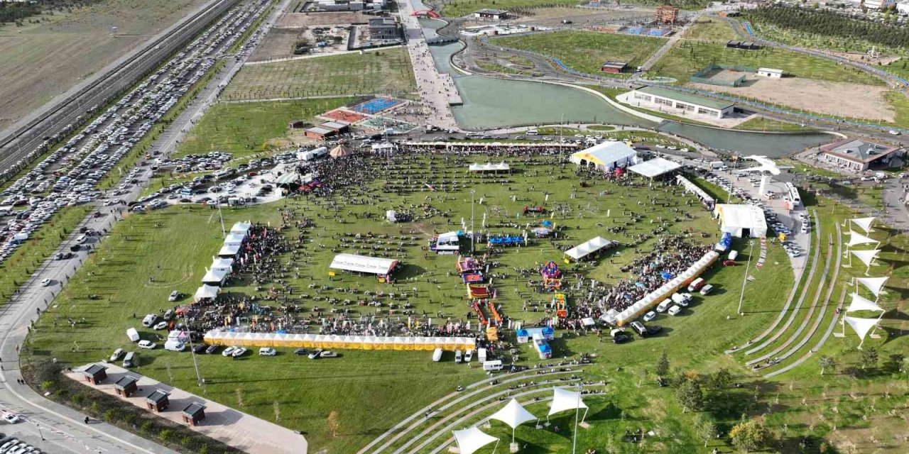 Recep Tayyip Erdoğan Millet Bahçesi Doldu Taştı