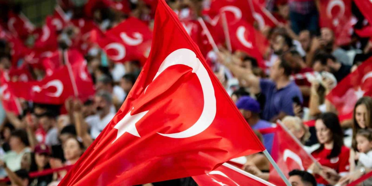 Trendyol Süper Lig: Antalyaspor: 1 - Rams Başakşehir: 0 (ilk Yarı)