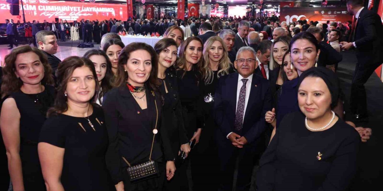 Başkan Büyükkılıç: "eserlerimizle Taçlandırarak Birlik, Beraberlik Anlayışı İçerisinde Yola Devam"