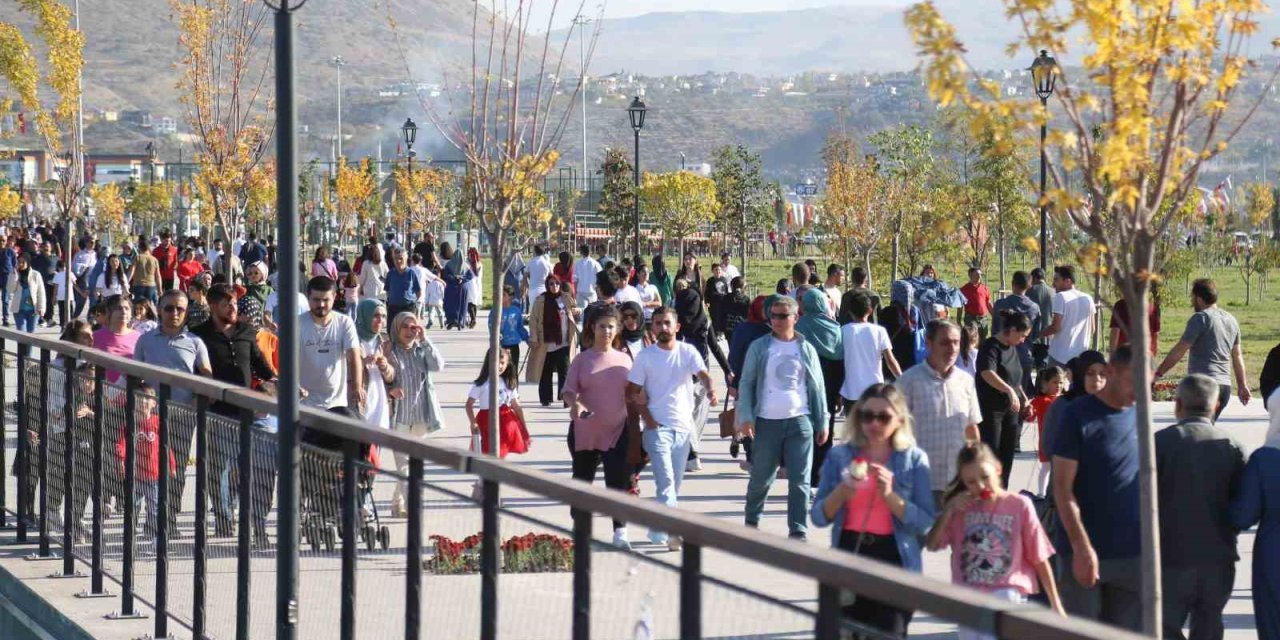 Kayseri, Recep Tayyip Erdoğan Millet Bahçesi’ne Akın Ediyor