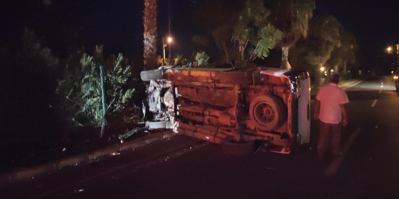 Direksiyon Başında Uyuyup Kaza Yaptı, Kazadan Yarım Saat Sonra Uyanabildi