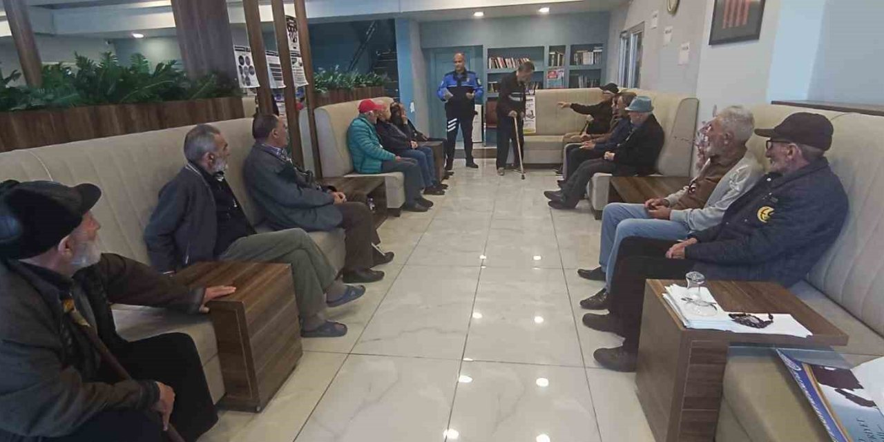 Yaşlı Vatandaşlar Dolandırıcılara Karşı Bilgilendirildi