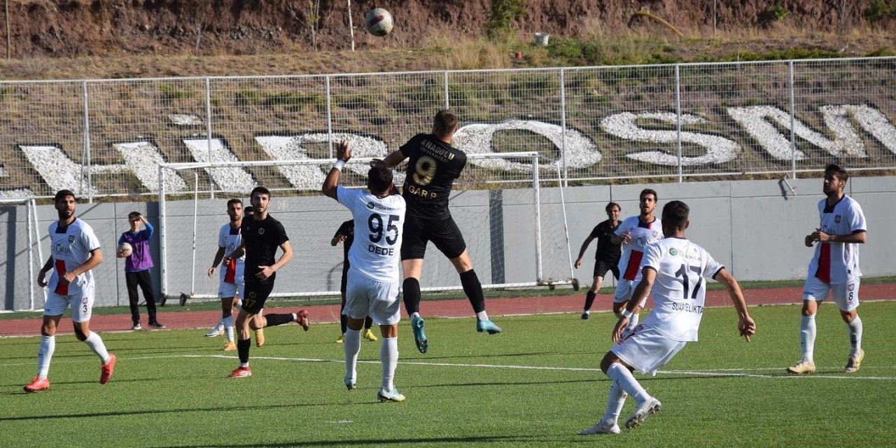 Anadolu Üniversitesi Grubunda Az Atıp Az Gol Yiyor