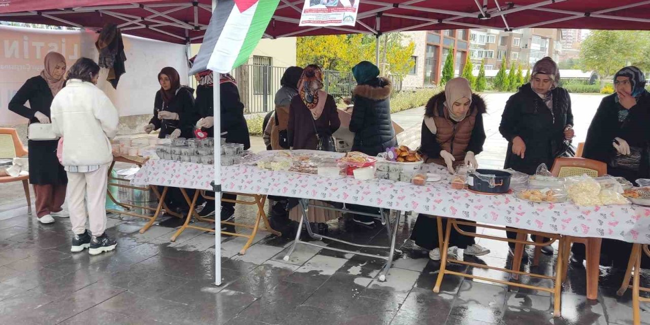 Niğde’de Filistin İçin ‘hayır Çarşısı’ Açıldı