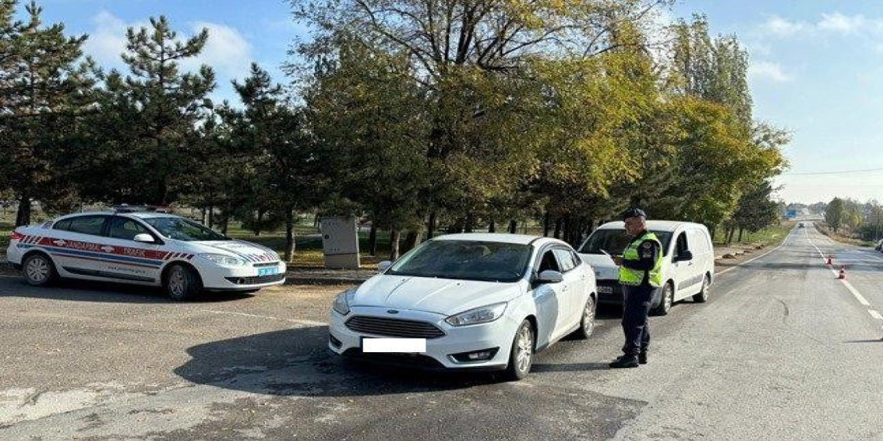 Jandarmadan 463 Sürücüye 760 Bin 689 Liralık Para Cezası