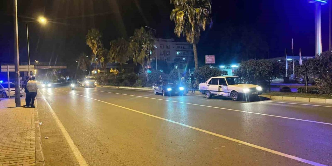 Antalya’da Trafik Kazası: 2 Yaralı