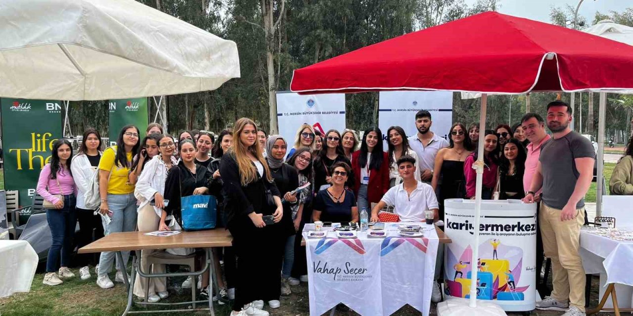 Kariyer Merkezi Öğrencilerle Buluşmaya Devam Ediyor