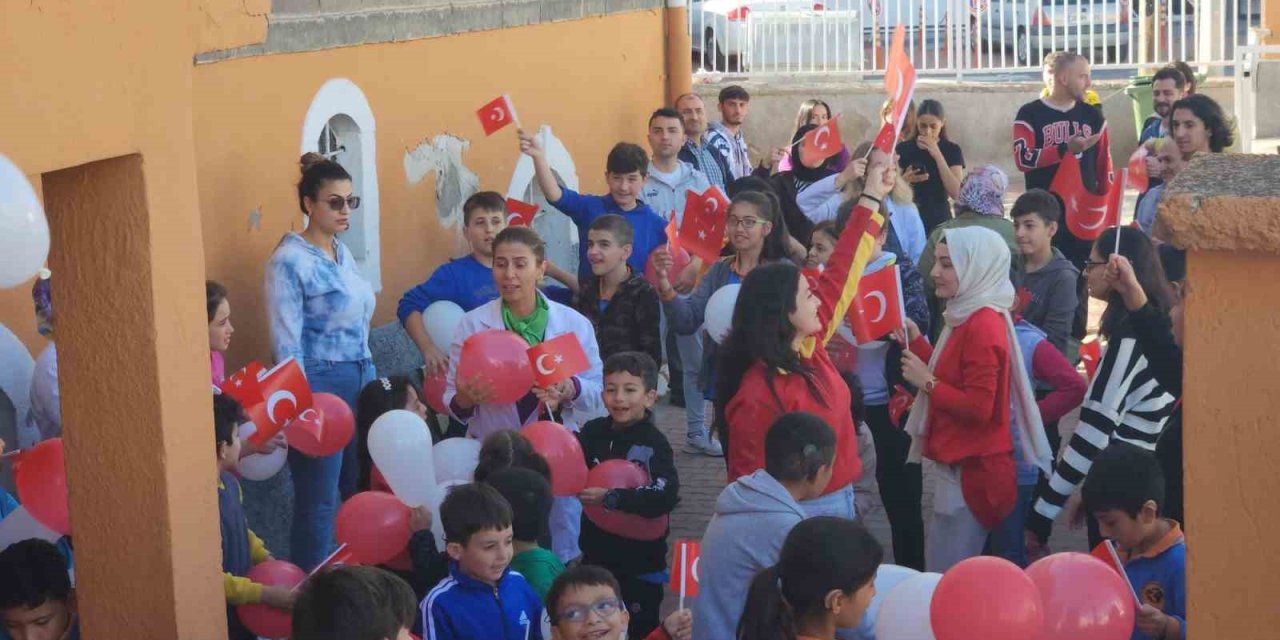 Erü Spor Bilimleri Fakültesi’nden "bir İşaret, Bin Umut" Etkinliği