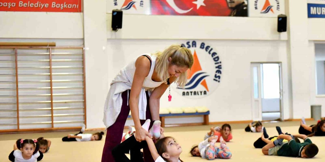 Telefonu Bırakıp Derse Koşuyorlar