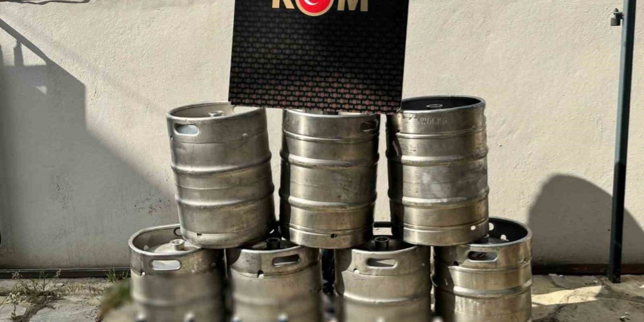 Antalya’da Bin Litre Sahte Alkol Ele Geçirildi